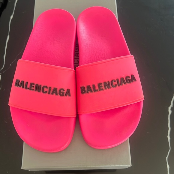 neon pink balenciaga slides